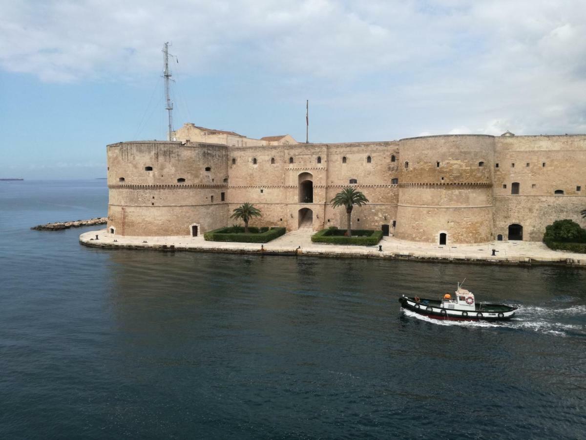 Suite Al Ponte 2.0 Taranto Exterior foto